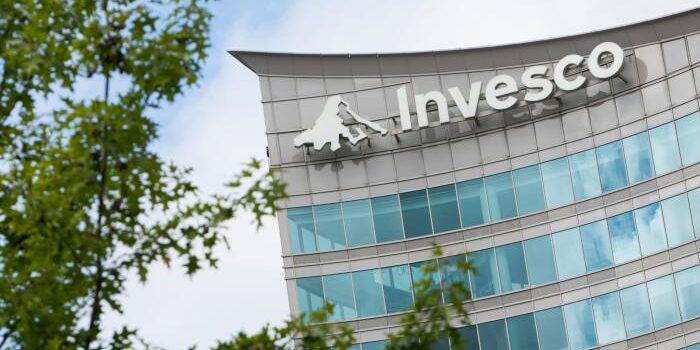 invesco qqqj etf новый фонд для тех кто ищет быстрого роста активов