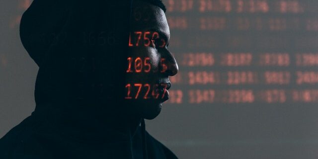 Инвестиции в кибербезопасность через CrowdStrike (CRWD) и Okta (OKTA)