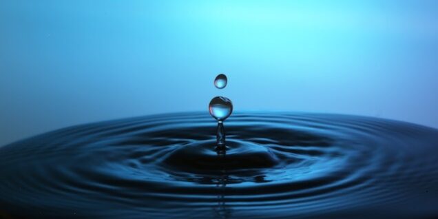 инвестиции в воду - чистую, очистку воды, пресную питьевую воду - риски, доходность, во что инвестировать