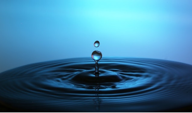 инвестиции в воду - чистую, очистку воды, пресную питьевую воду - риски, доходность, во что инвестировать