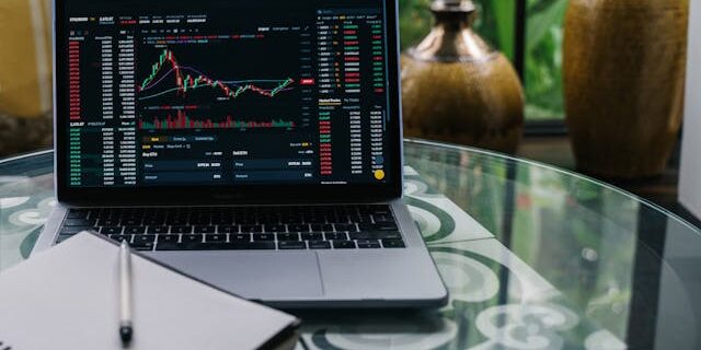 Портфель 7Twelve Крейга Исраэлсена состав, как инвестировать Портфель 7Twelve Крейга Исраэлсена состав, как инвестировать тикеры и ETF, стратегия