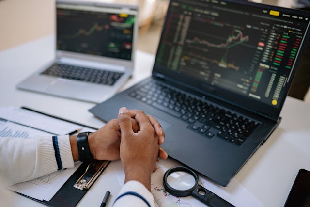 Портфель FundAdvice Ultimate (портфель «купи и держи») состав, как инвестировать Портфель FundAdvice Ultimate (портфель «купи и держи») состав и тикеры, как инвестировать, стратегия