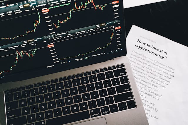 Портфель «Труса» или «Портфель умных денег» У. Бернстайна состав, как инвестировать Портфель «Труса» или «Портфель умных денег» У. Бернстайна для пассивных инвестиций: состав, как инвестировать, тикеры