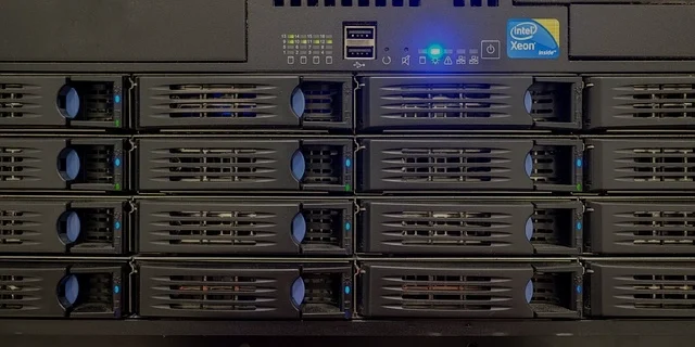 Инвестиции в облачные технологии Инвестиции в облачные технологии, акции, ETF, как и через что можно инвестировать в облачные вычисления, SaaS и IT направление