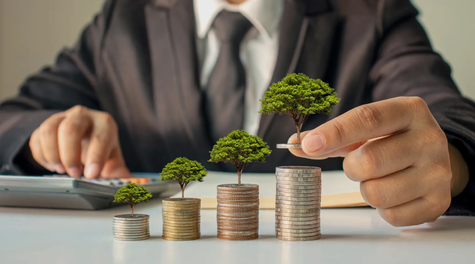 Инвестиции в акции на долгий срок: как инвестировать, что учесть, почему выгодны долгосрочные инвестиции в акции, Украина, ЕС, Казахстан